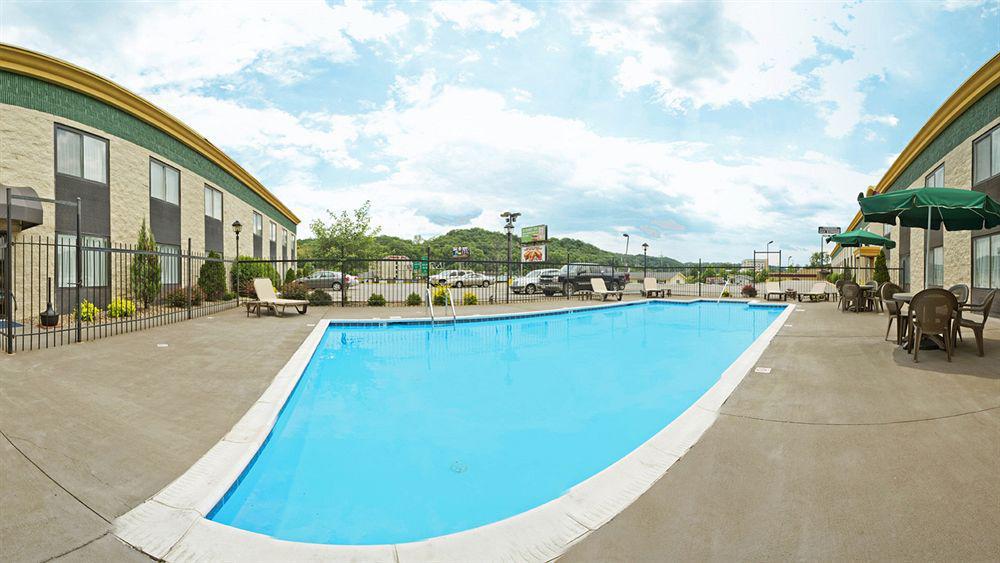 Rodeway Inn Barboursville Exterior foto